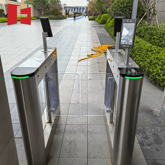 Barrera Batiente Automática – Sistema AC220V de Alta Seguridad con Sensor Anticola para Control de Acceso de Oficinas Corporativas
