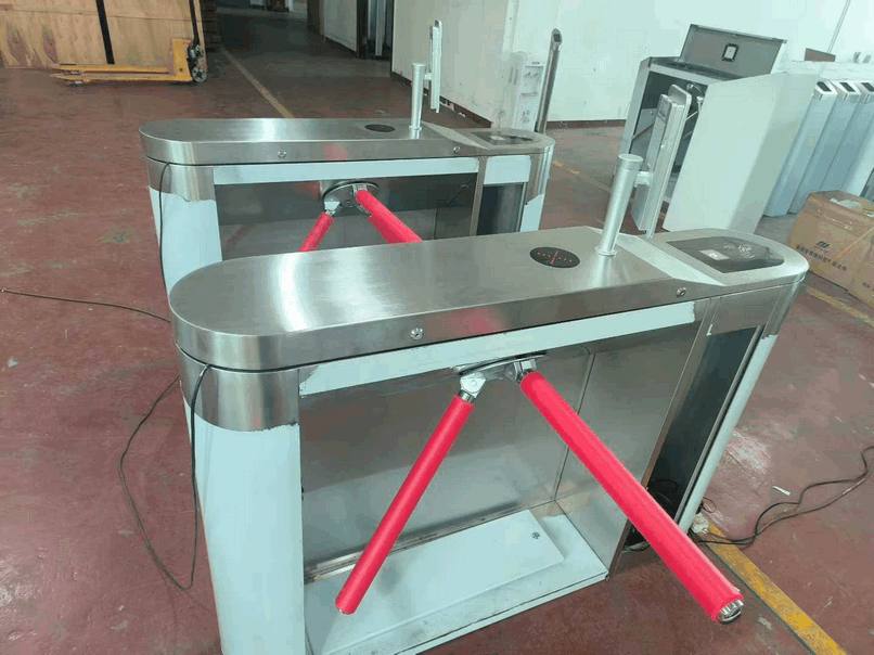 Molinete de Trípode con Motor Sin Escobillas – Sistema de Control de Acceso Antipolvo IP54 con Anticola para Gestión de Estacionamiento de Oficinas4