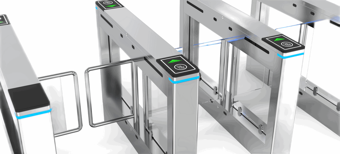 Residential Construction Site Swing Gate with Integrated Dome Camera for Real-Time Monitoring1